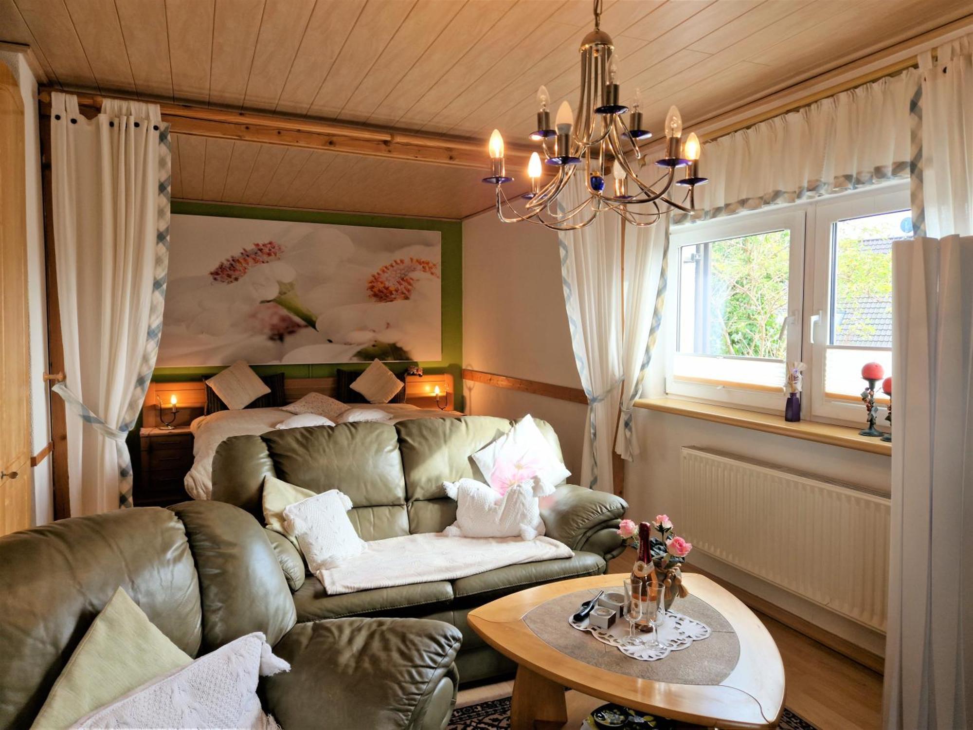 Апартаменты Ahlbeck, Ferienobjekt Apfel-Blume-Veilchen Херингсдорф Номер фото
